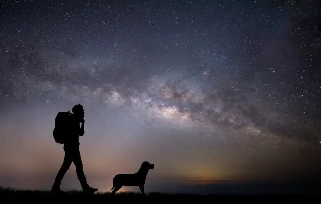 senderismo nocturno para ver las estrellas