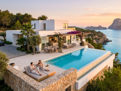 5 Webs Imprescindibles para Alquilar Luxury Villas en Ibiza (Guía 2026)