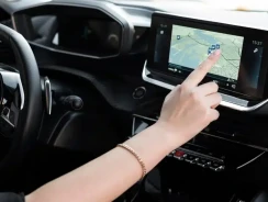 Pantalla Android coche: La revolución al volante que necesitabas